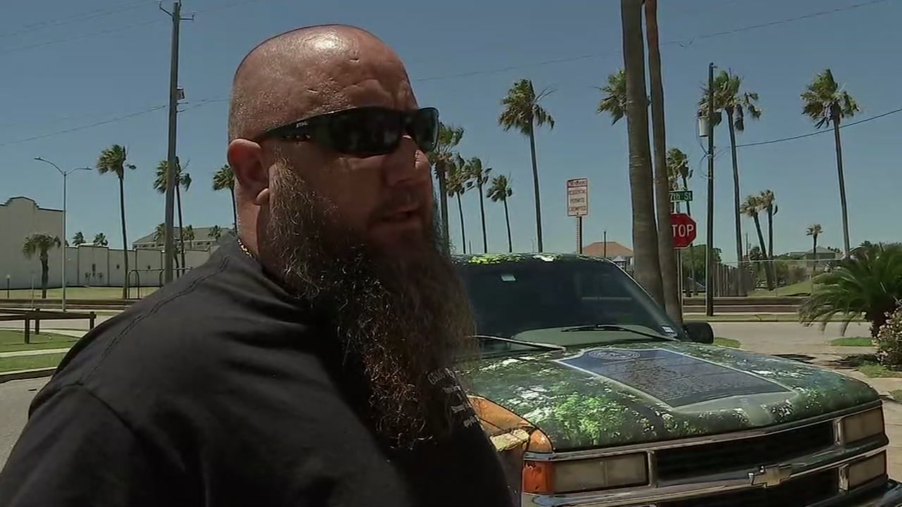 Galveston man pays $75 parking fine in pennies